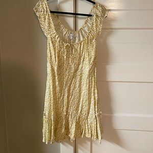 ADORABLE princess Polly dress💛